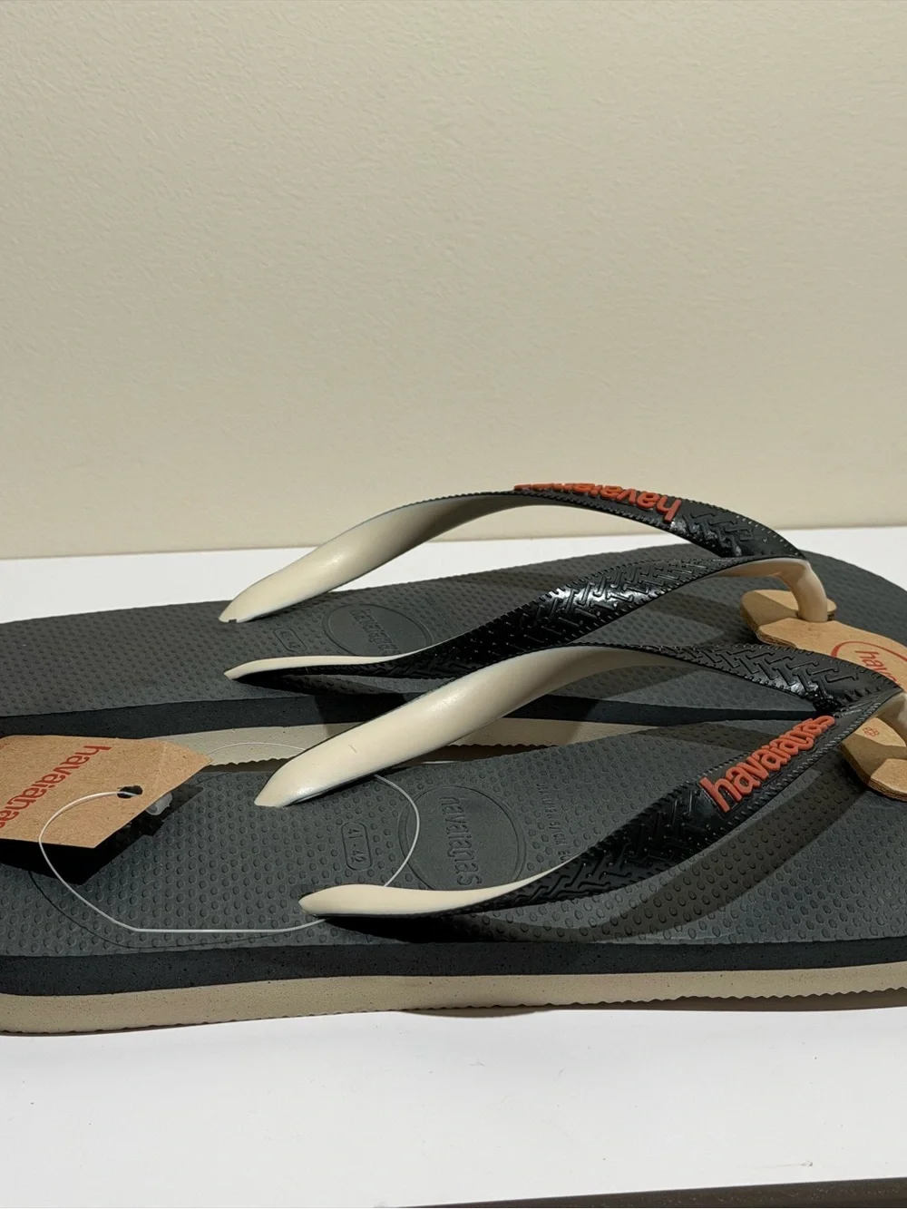 Havaianas Gray Flip Flops size 11/12W 9/10M
